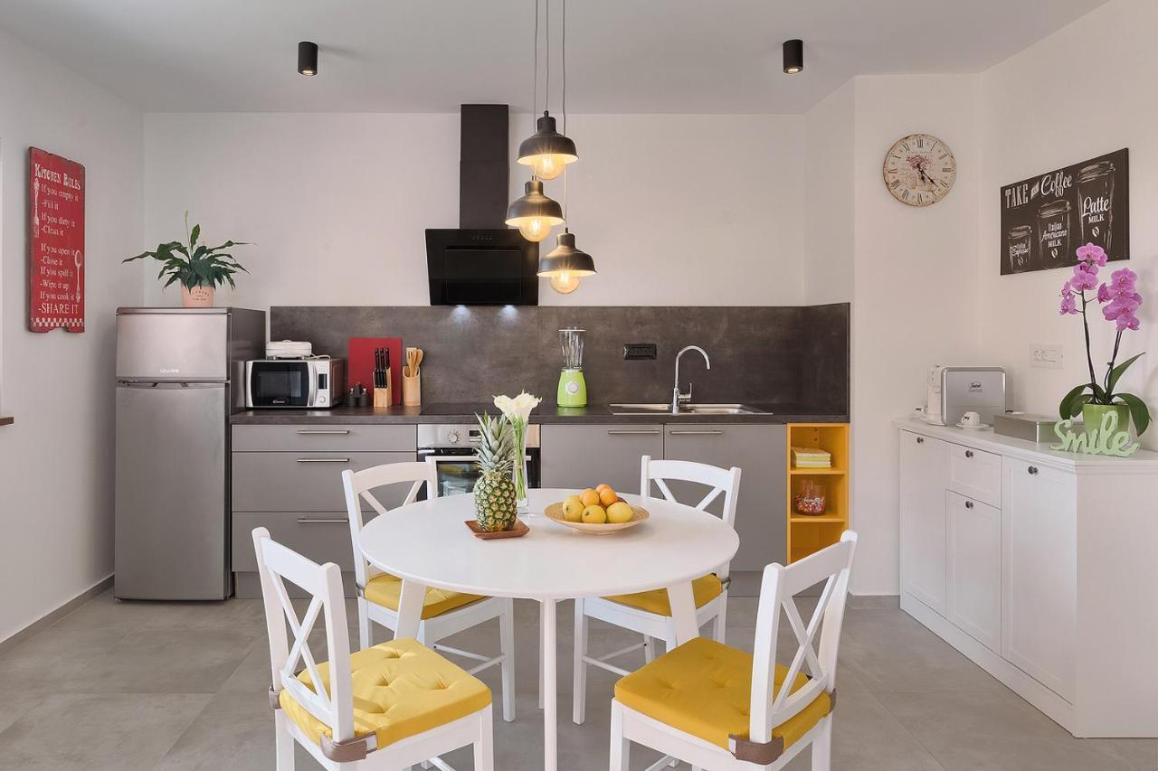 Apartment New Cozy Nico 2+1 Pula